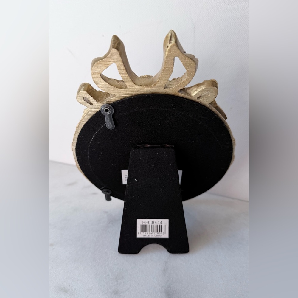 Gold Round Picture Frame ow accent - Picture 7 of 9